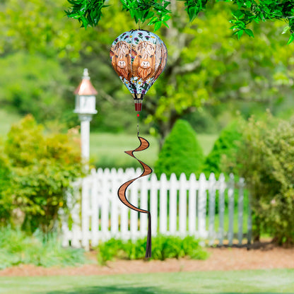 Hillside Pasture Highland Cow Welcome Friends Balloon Spinner