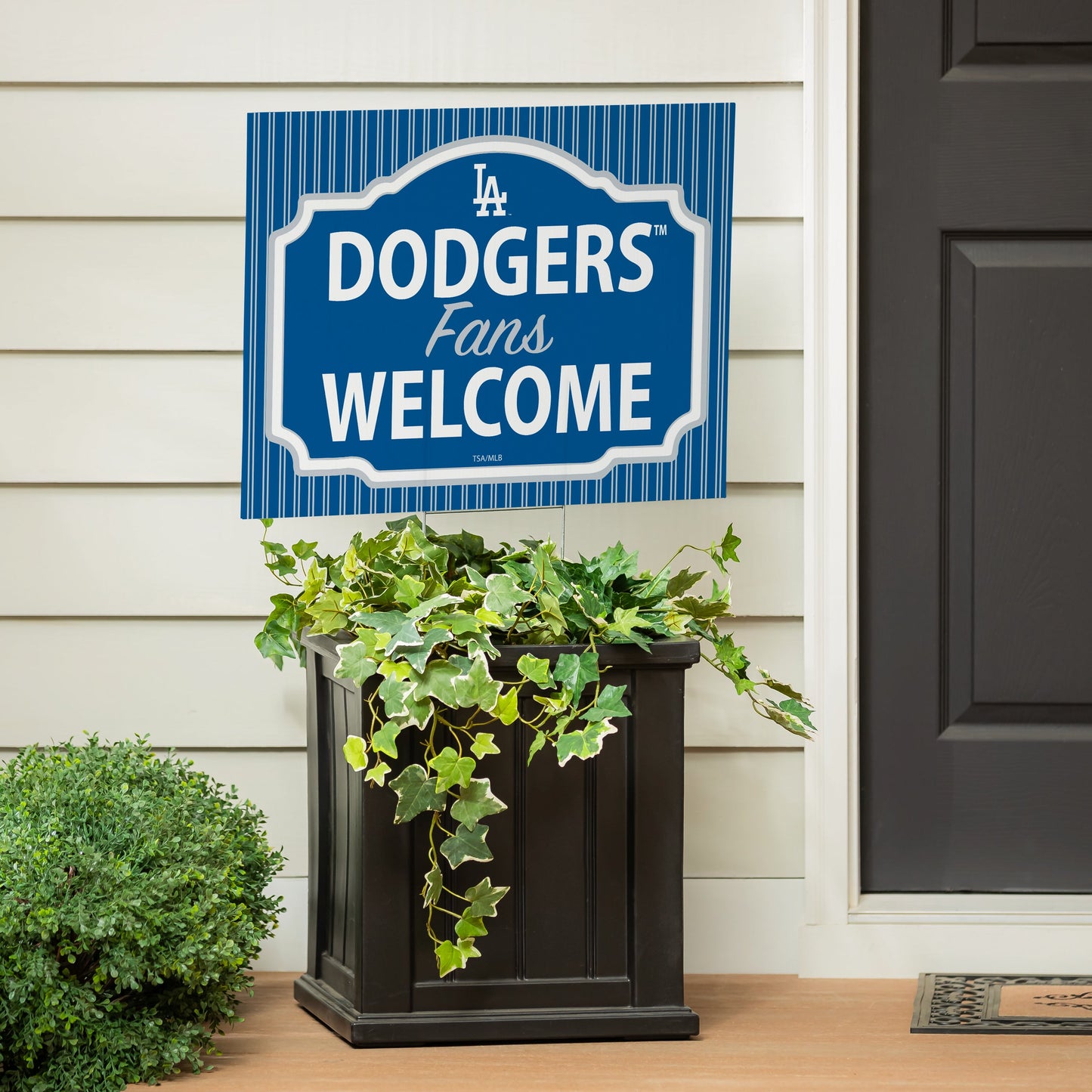 Los Angeles Dodgers Coroplast Yard Sign, "Fans Welcome"