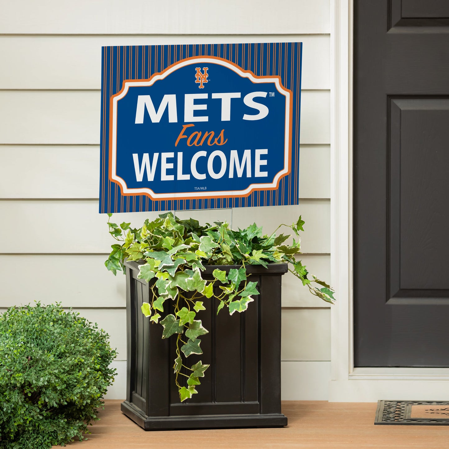 New York Mets Coroplast Yard Sign, "Fans Welcome"